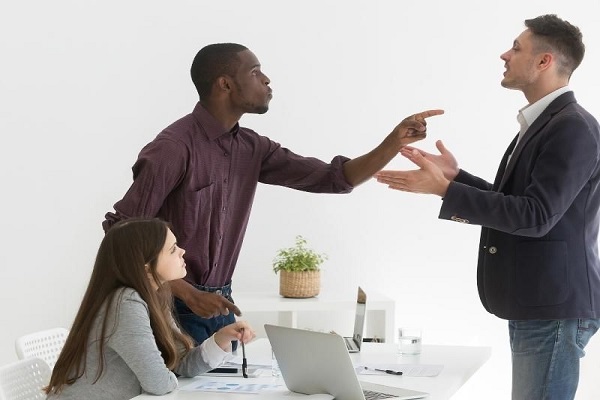 cạnh tranh không lành mạnh